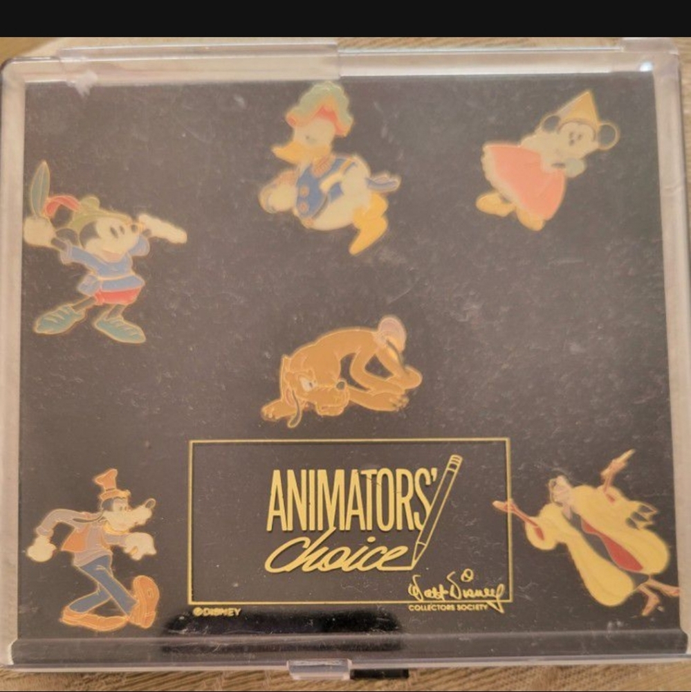 Disney Animators Limited Edition Pin collection